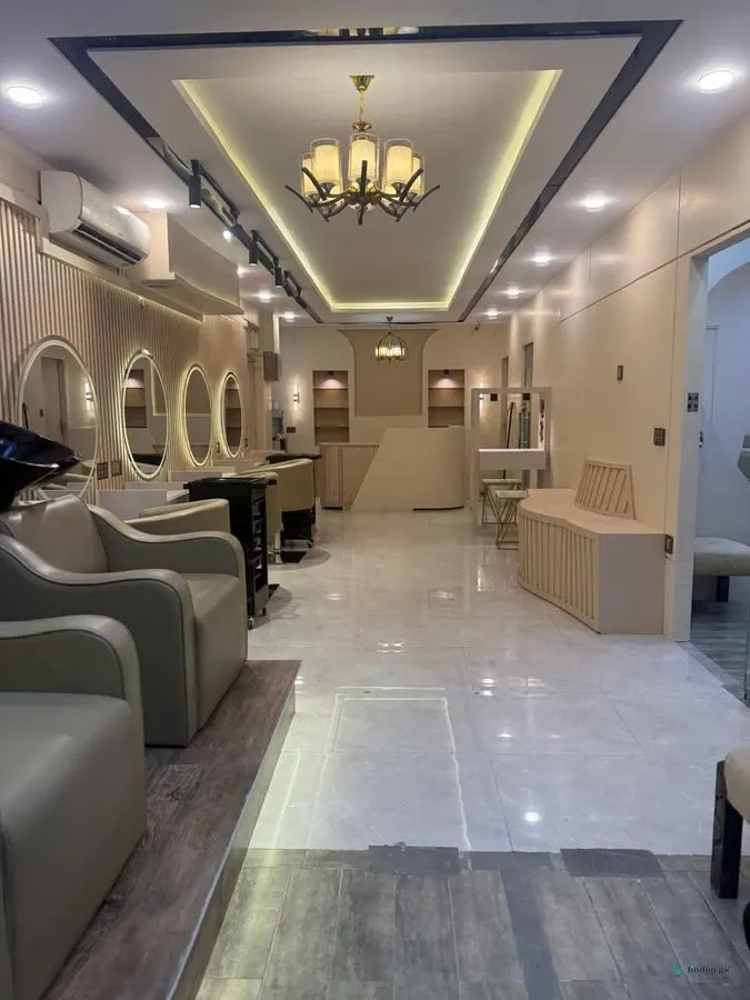 Leo Sandra & Ifrah Salon Spa