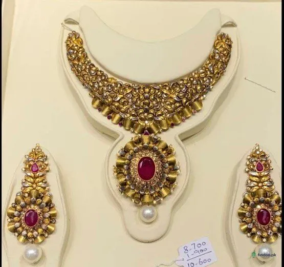 HOUSE OF JEWELS